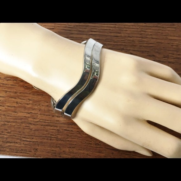 2 Mexican silver bangles - Picture 5 of 5